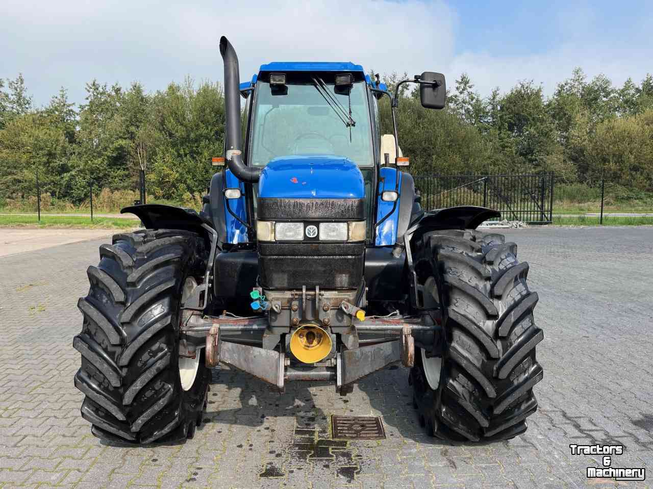 Schlepper / Traktoren New Holland M135 Range Command, Creeper