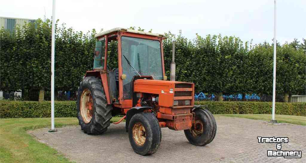 Schlepper / Traktoren Renault 781 2WD Tractor