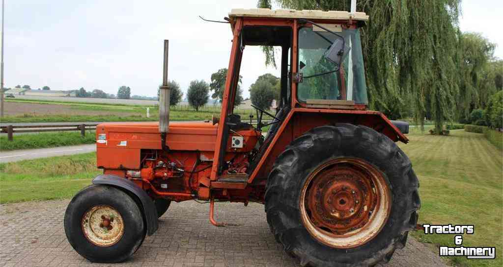 Schlepper / Traktoren Renault 781 2WD Tractor