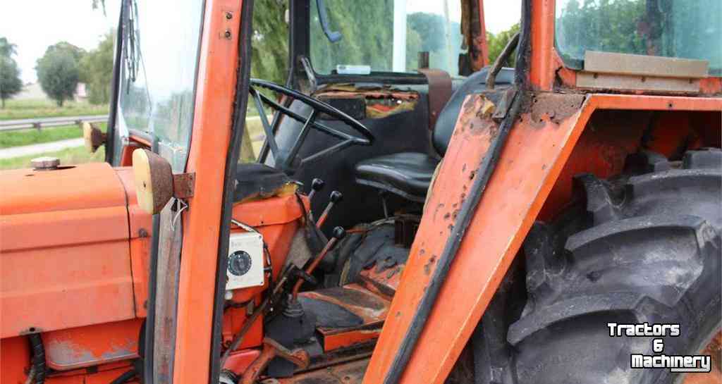 Schlepper / Traktoren Renault 781 2WD Tractor