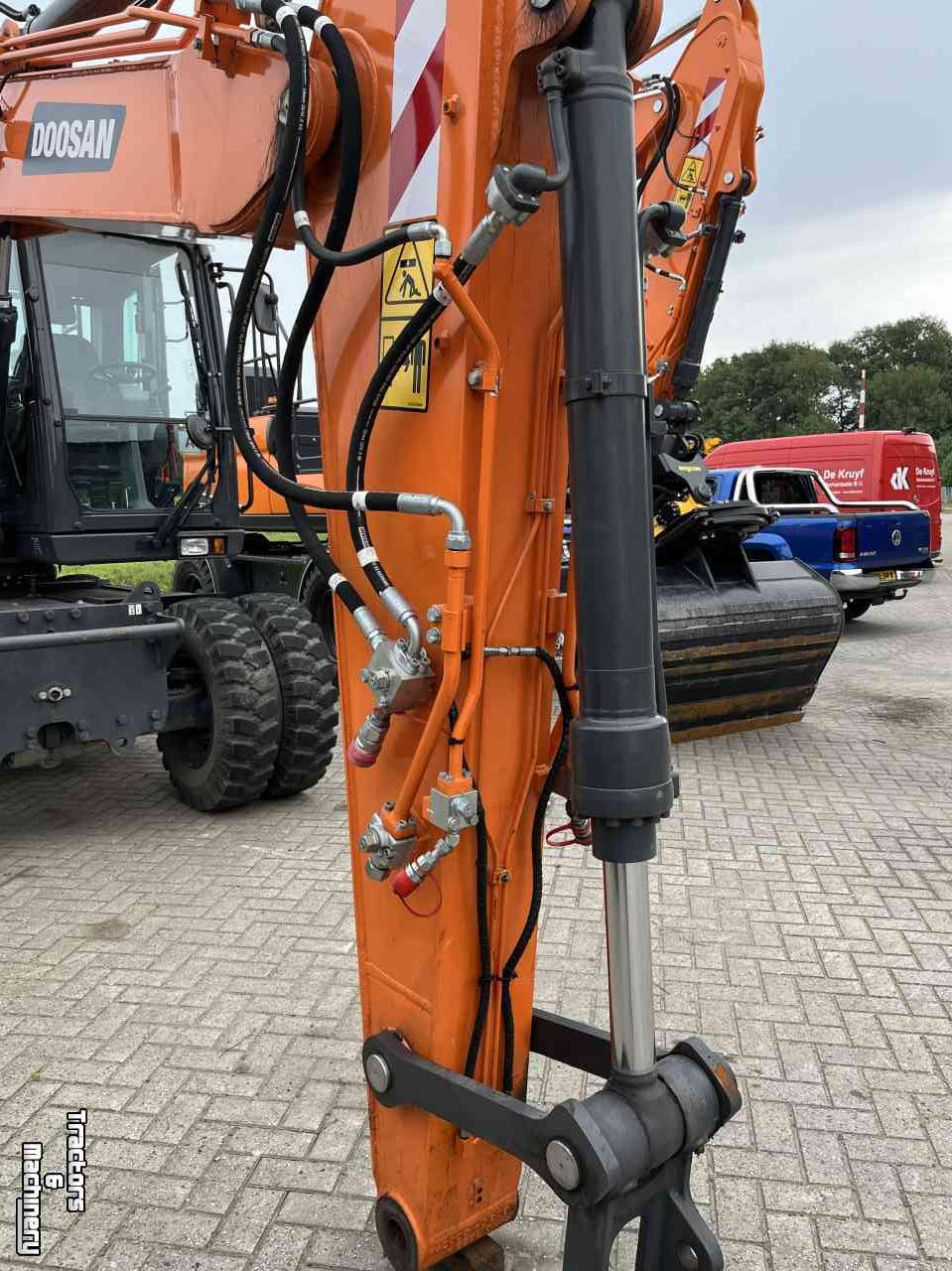 Mobilbagger Doosan DX140W-7