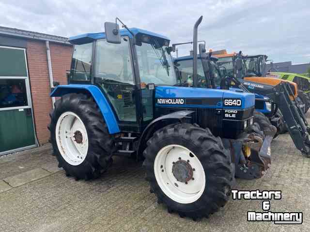 Schlepper / Traktoren New Holland 6640 SLE