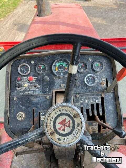 Schlepper / Traktoren Massey Ferguson 1155
