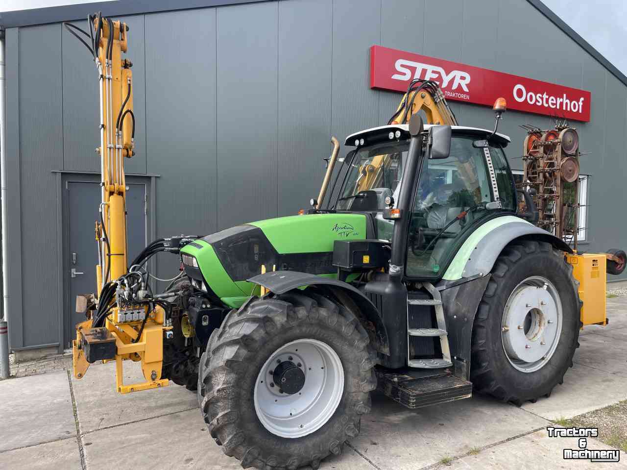 Schlepper / Traktoren Deutz Agrotron ttv 610 met herder cavalier mbk 418 en herder front giek