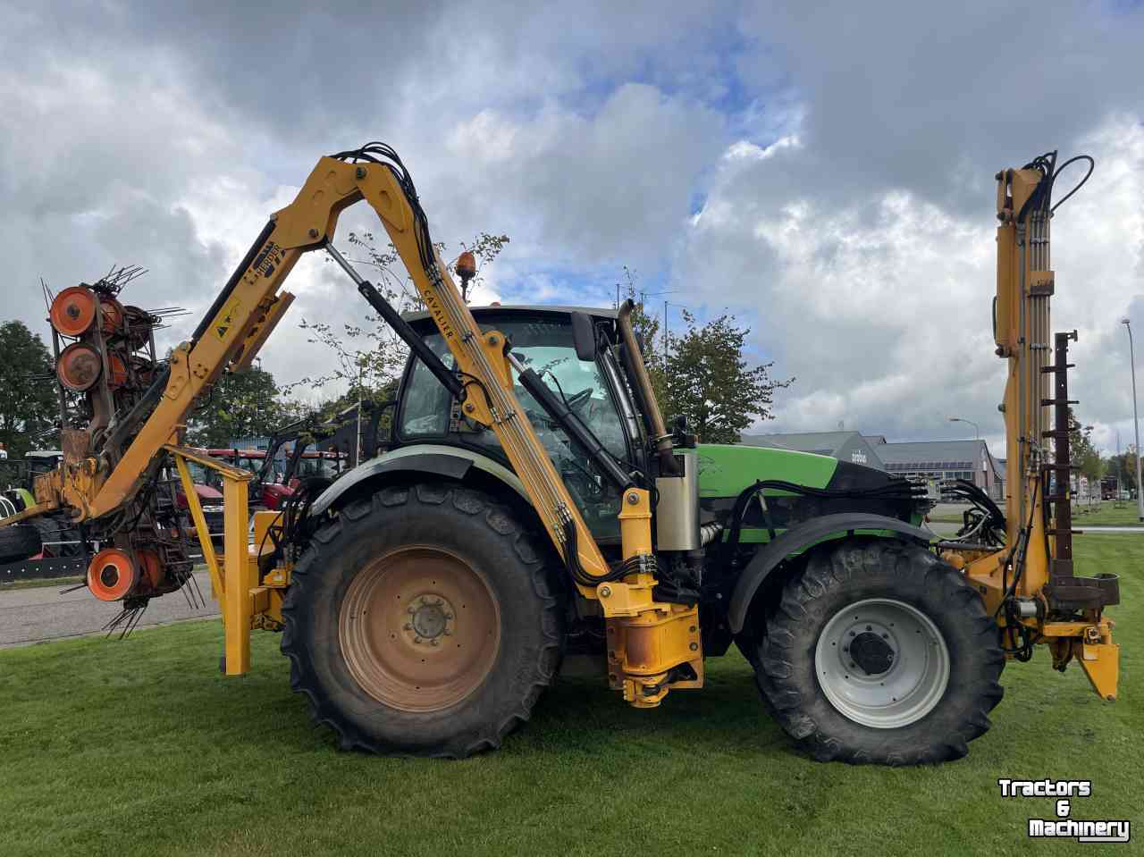 Schlepper / Traktoren Deutz Agrotron ttv 610 met herder cavalier mbk 418 en herder front giek