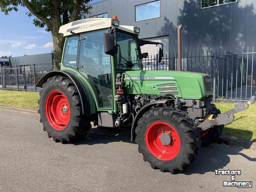 Schlepper / Traktoren Fendt 209 PA