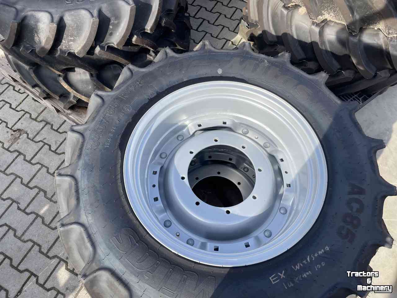 Räder, Reifen, Felgen & Distanzringe Mitas 340/85R28 en 340/85R 38 op verstelbare velgen