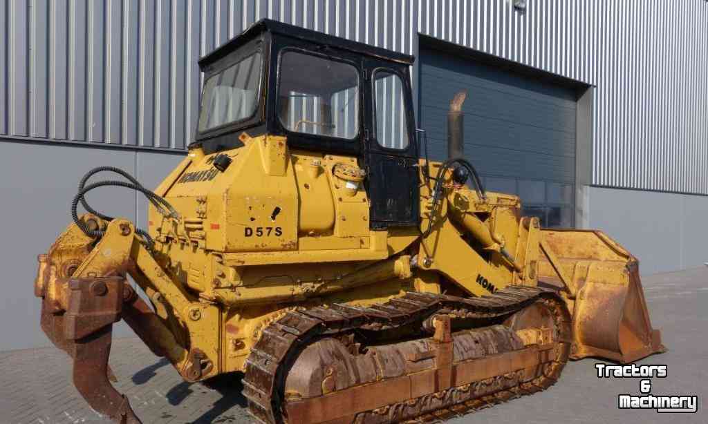 Radlader Komatsu D57S Crawler Loader + Ripper