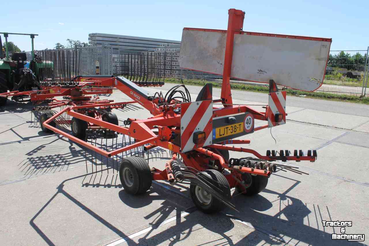 Schwader Kuhn GA6622 dubbele cirkelhark wiersmachine hark rugger zijafleg treintjeshark