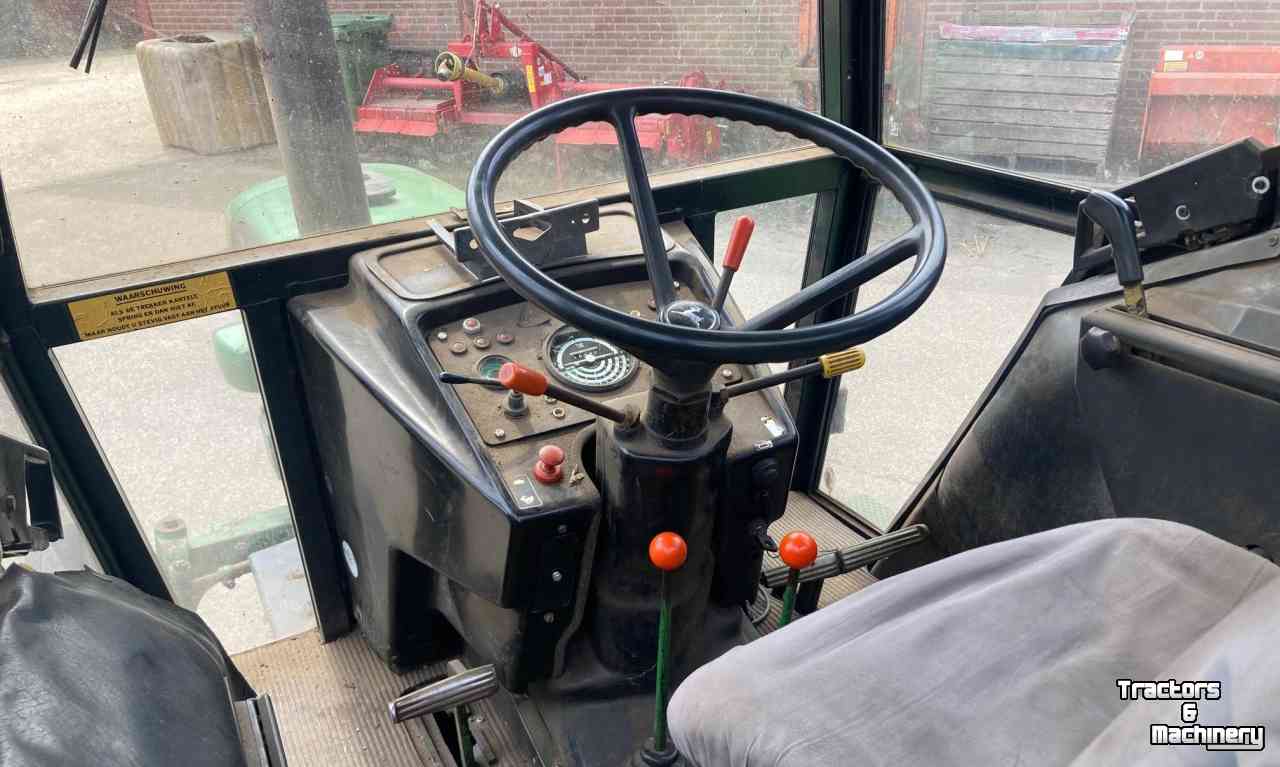 Schlepper / Traktoren John Deere 2130 2WD Tractor