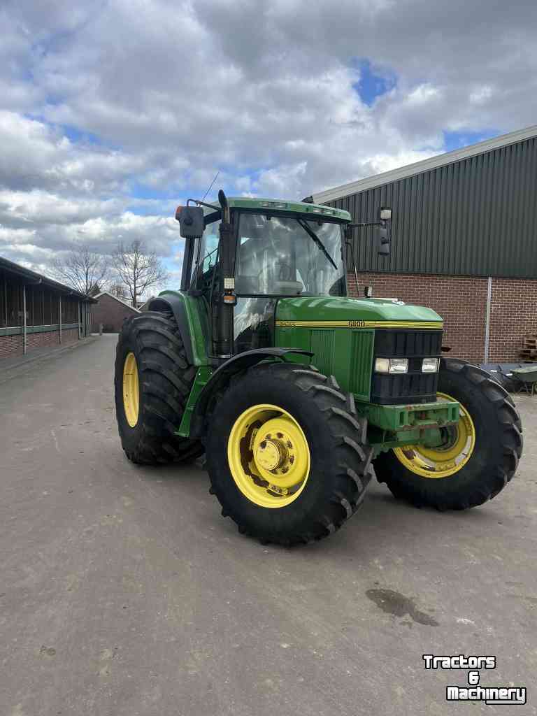 Schlepper / Traktoren John Deere 6800