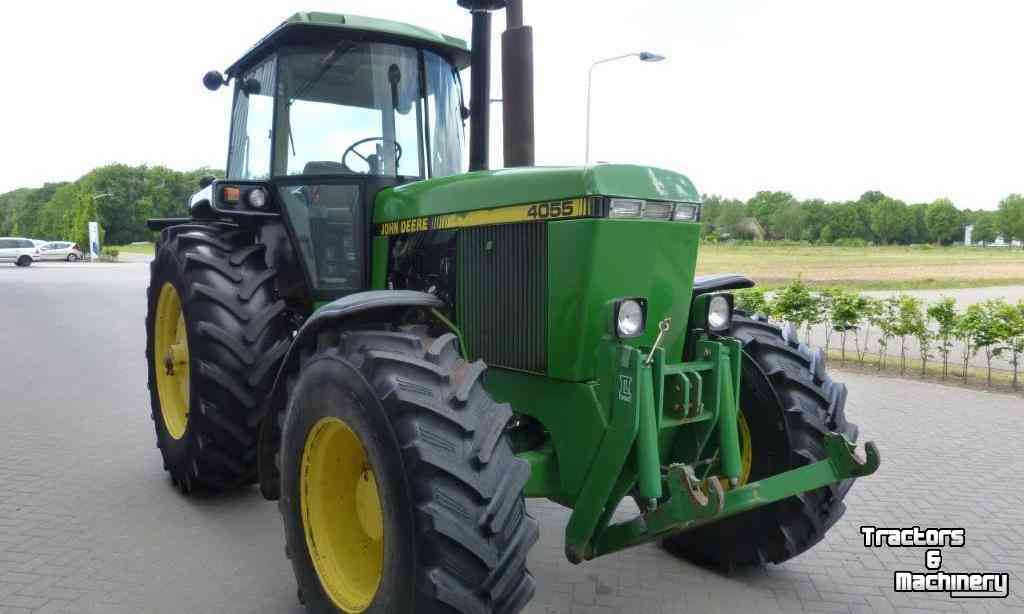 Schlepper / Traktoren John Deere 4055 4WD Tractor