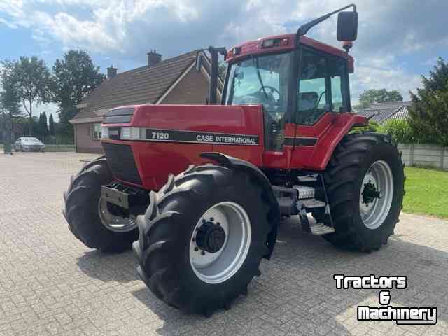 Schlepper / Traktoren Case-IH Magnum 7120