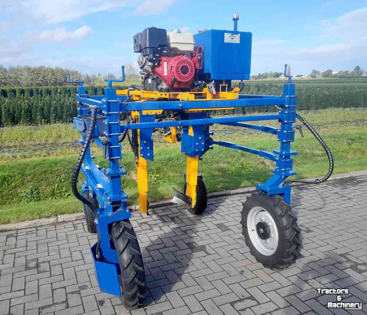 Sonstiges  Boom & Fruitteelt Machines