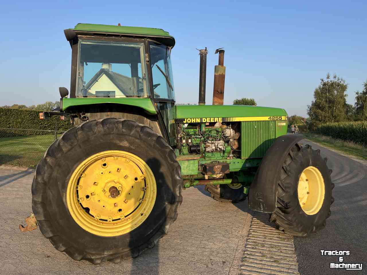 Schlepper / Traktoren John Deere 4255