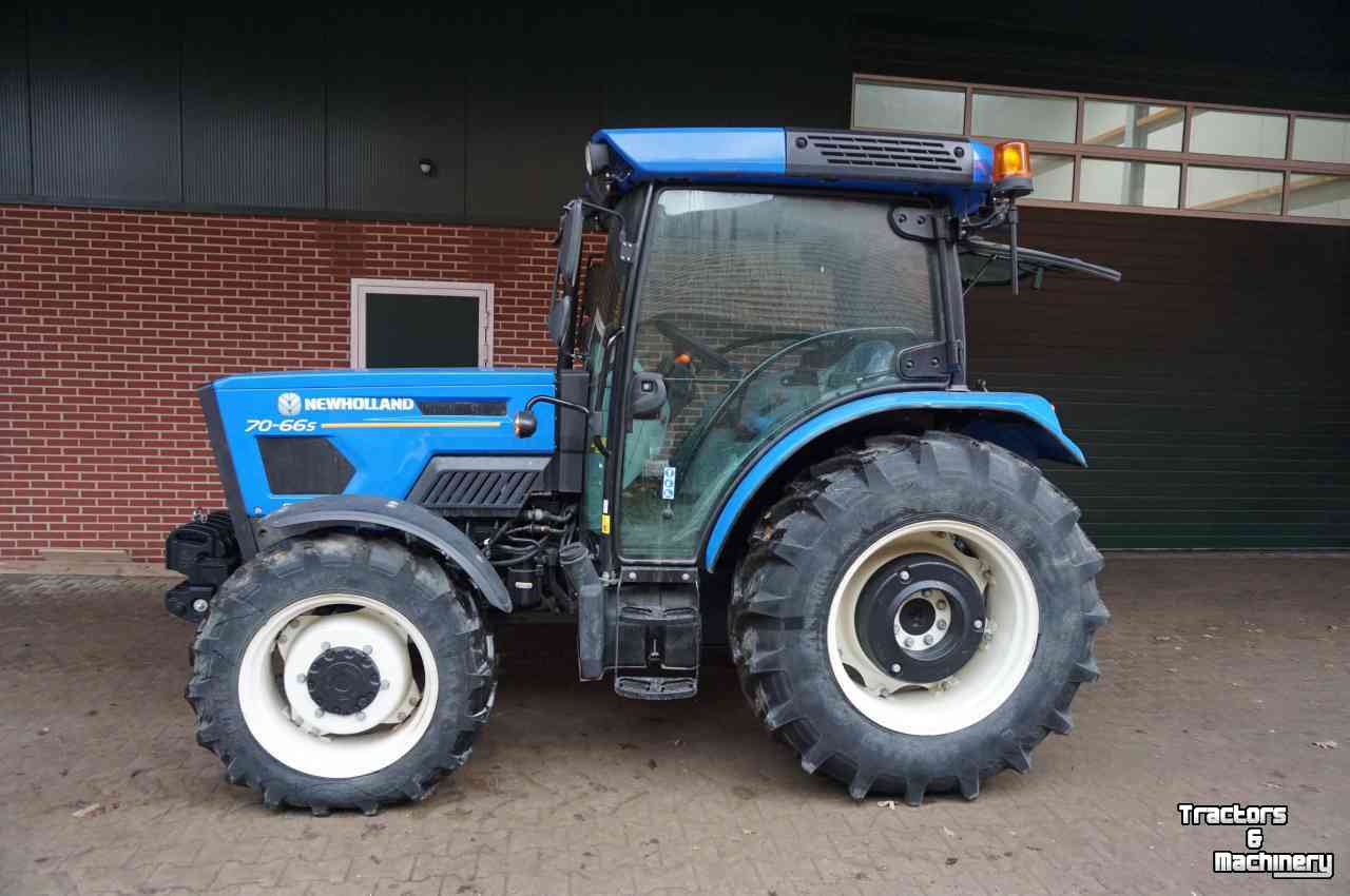 Schlepper / Traktoren New Holland 70-66S
