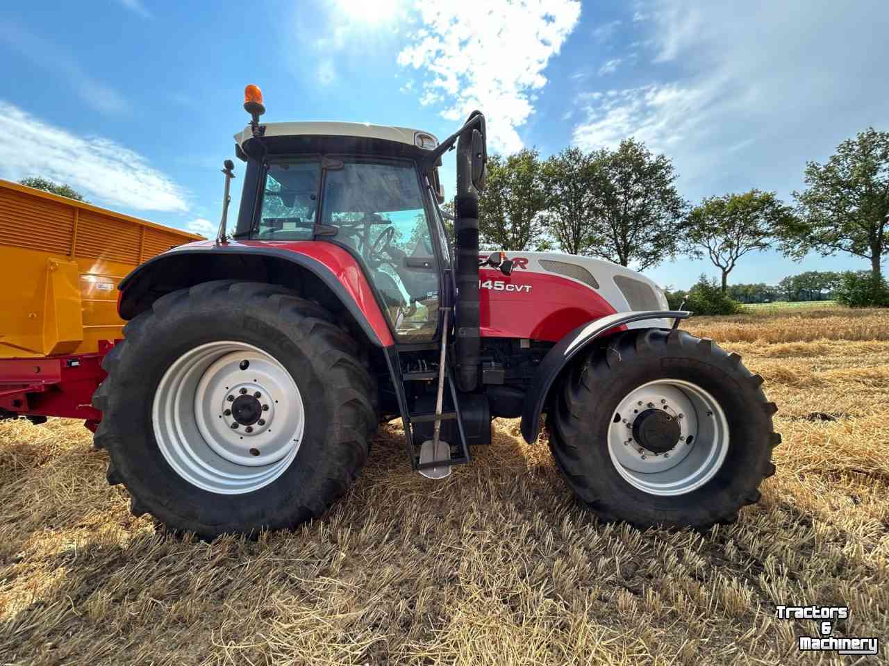 Schlepper / Traktoren New Holland TVT 145 (Steyr kleuren)