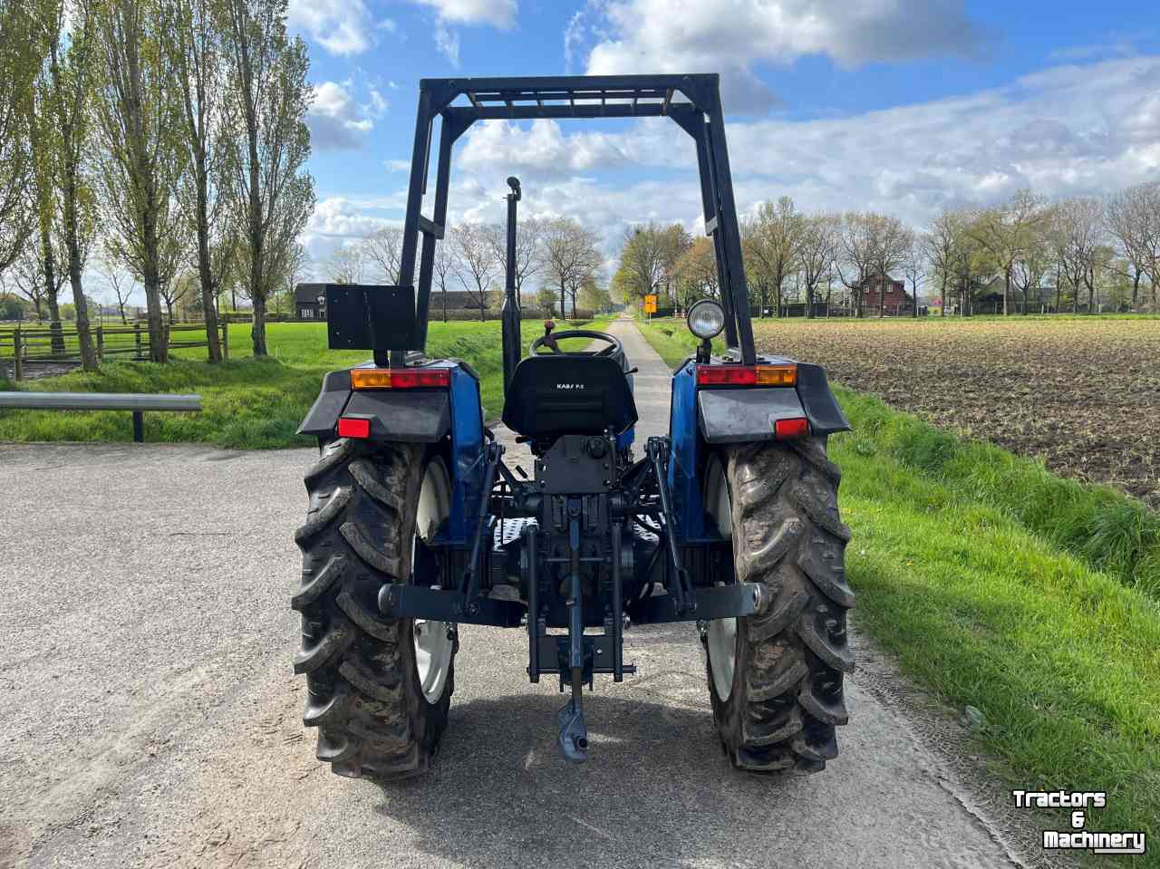 Schlepper / Traktoren New Holland 3435DT