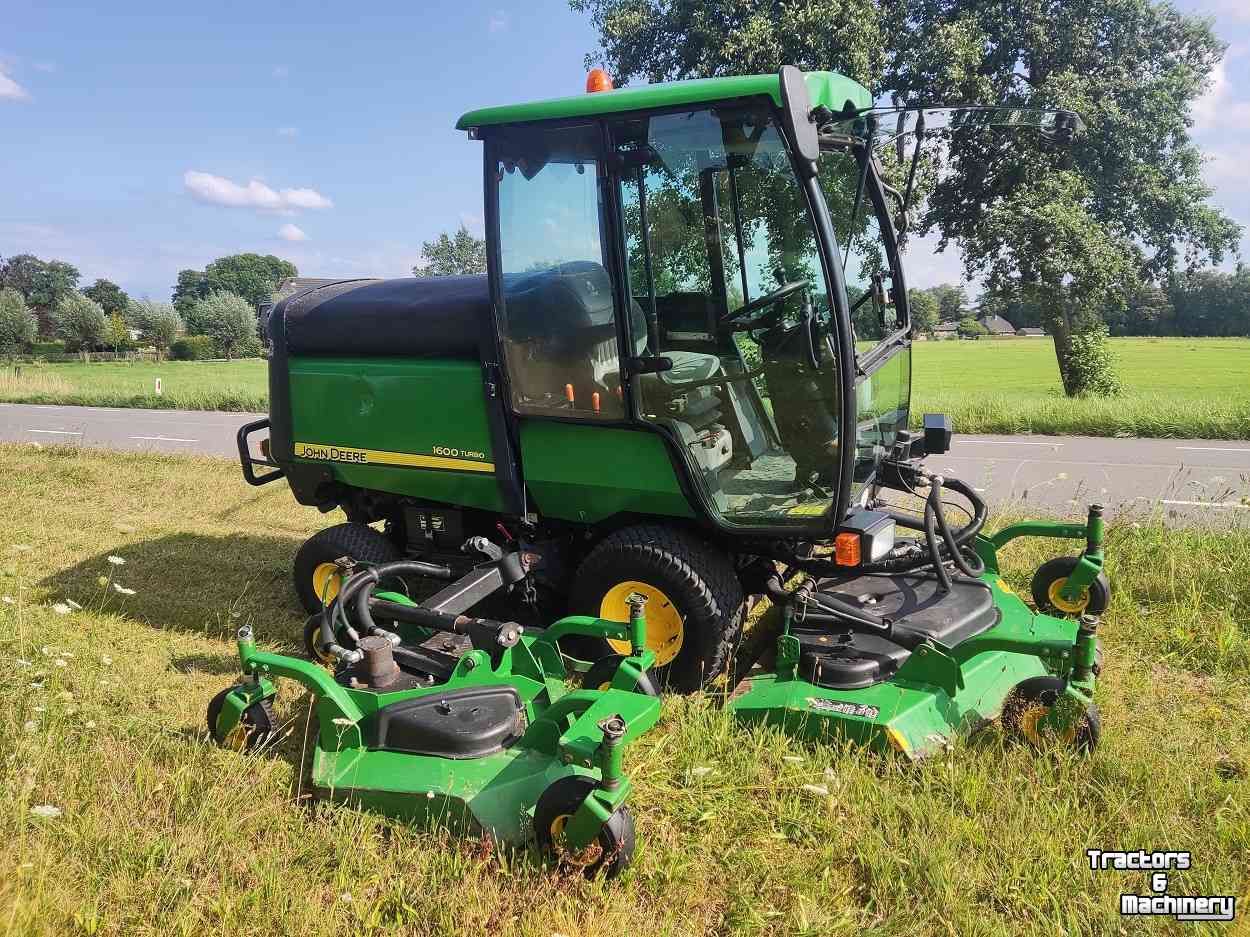 Selbstfahrende Mähwerk John Deere 1600 Turbo