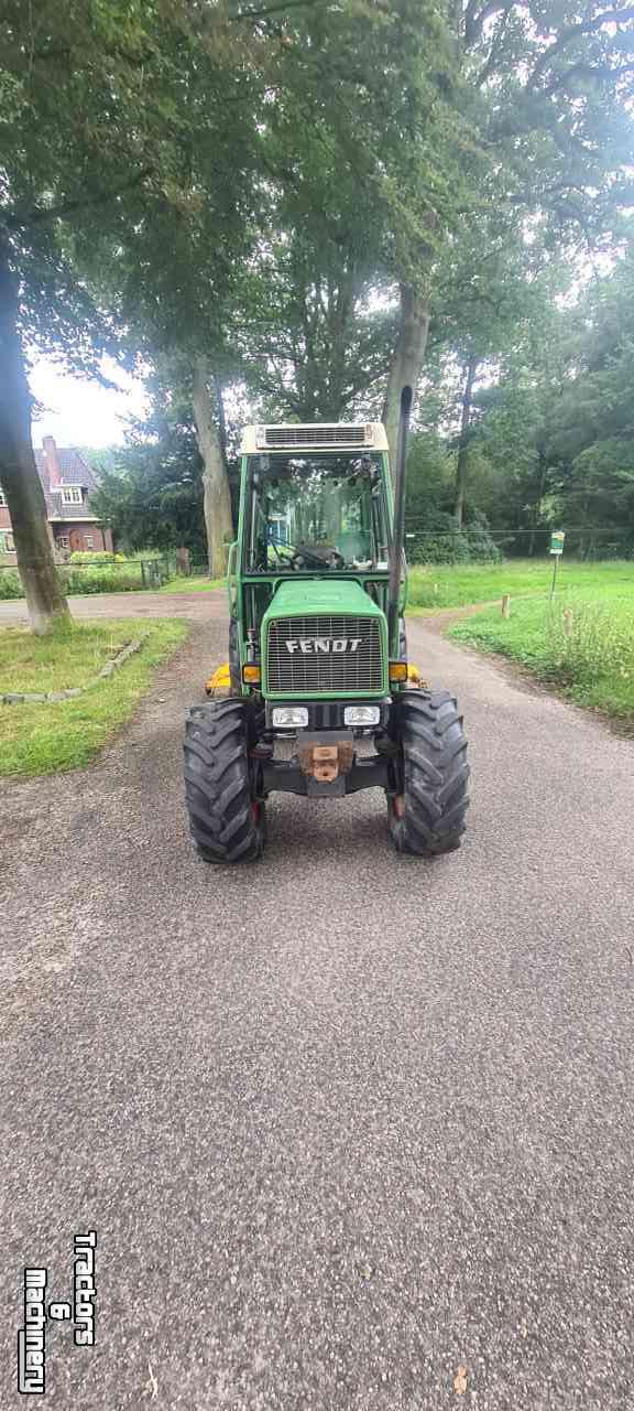 Schlepper / Traktoren Fendt 260 v