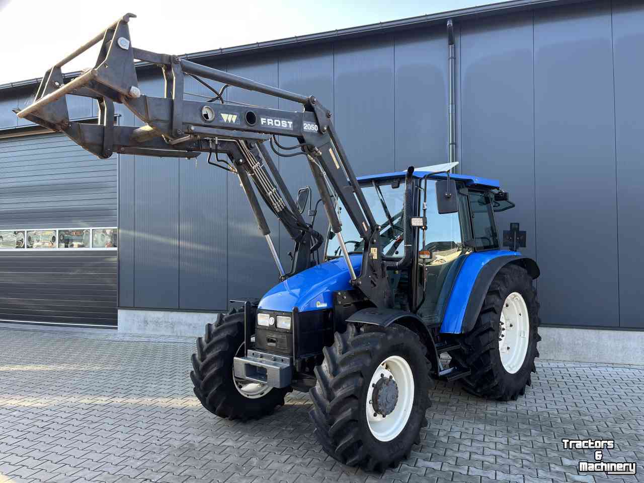 Schlepper / Traktoren New Holland TL90