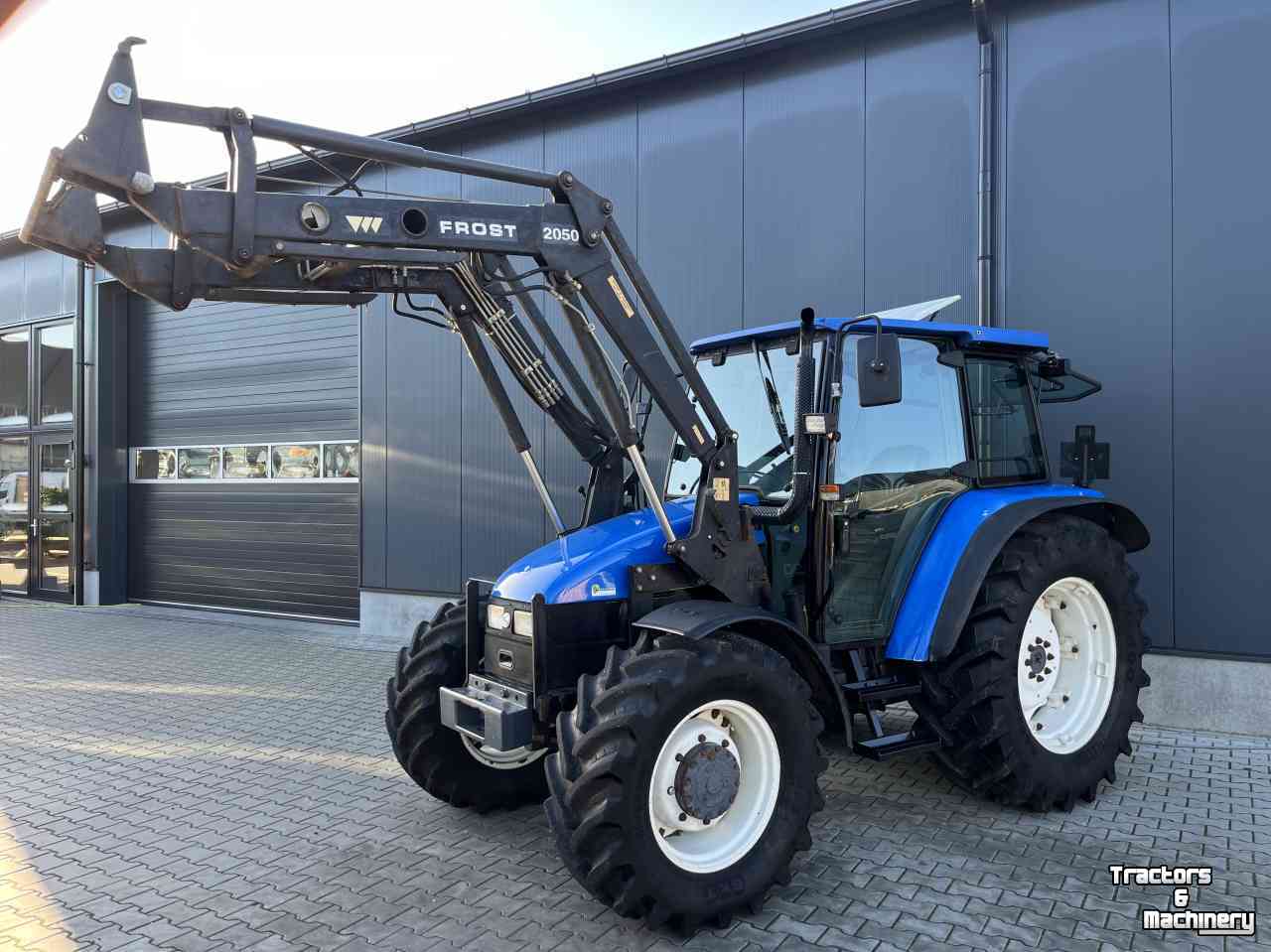 Schlepper / Traktoren New Holland TL90