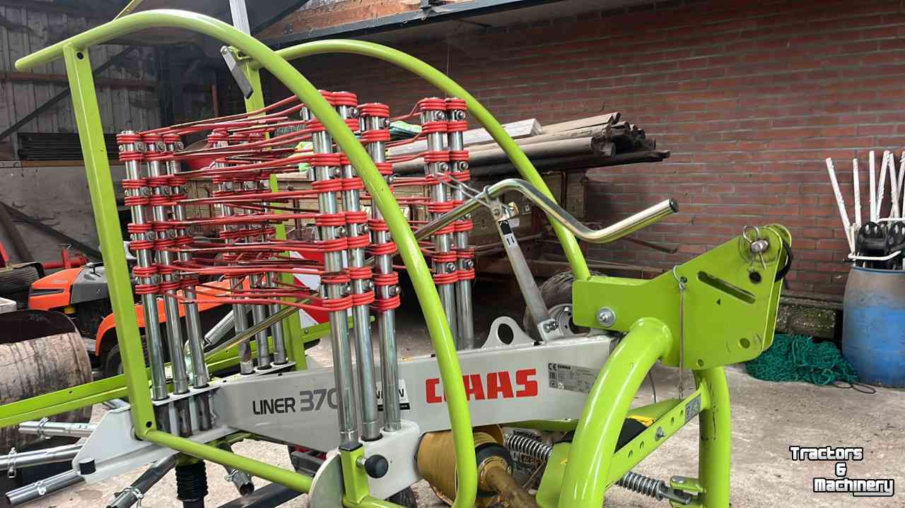 Schwader Claas Liner 370