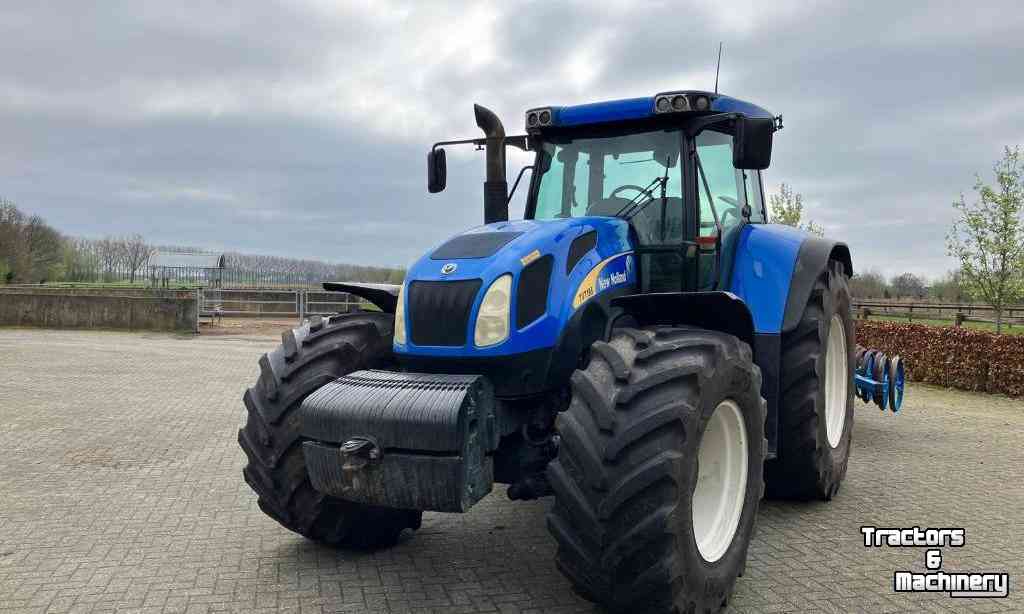 Schlepper / Traktoren New Holland TVT 195 Tractor