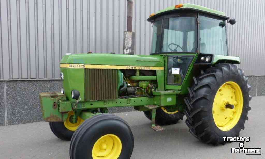 Schlepper / Traktoren John Deere 4230 2wd Powershift Tractor