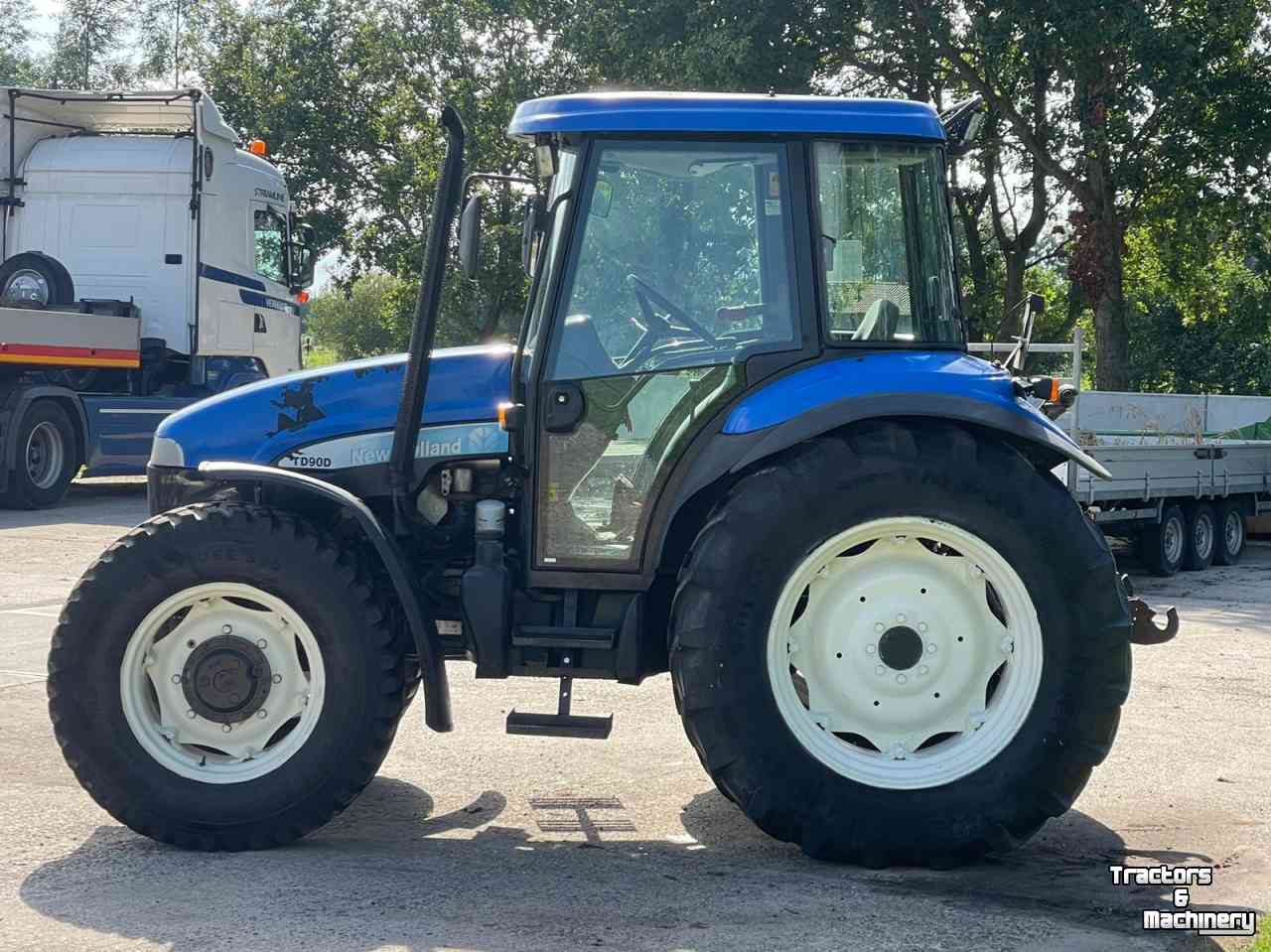 Schlepper / Traktoren New Holland T 90 D