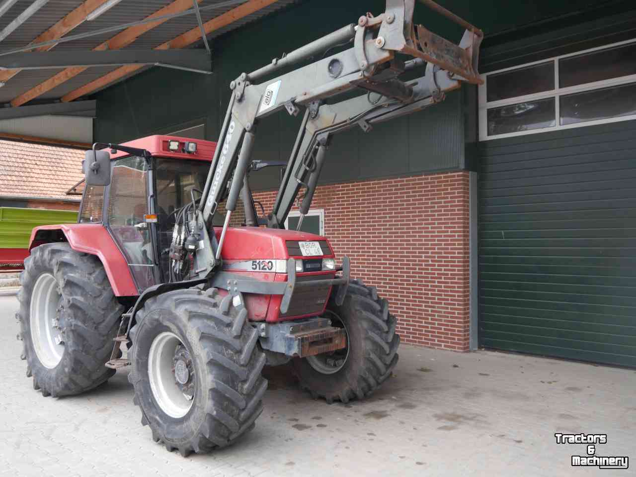 Schlepper / Traktoren Case-IH Maxxum 5120 + lader en luchtremmen