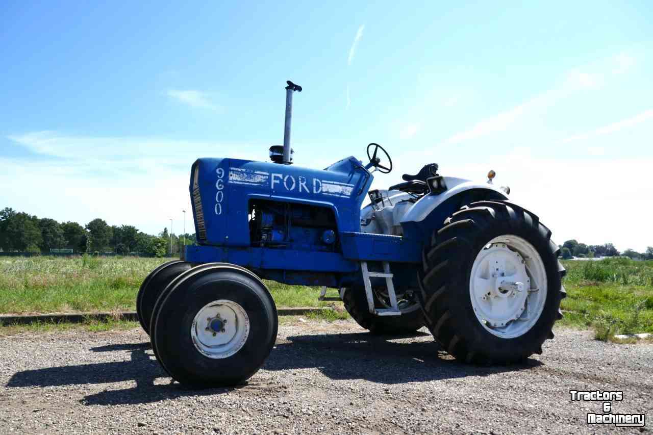 Schlepper / Traktoren Ford 9600