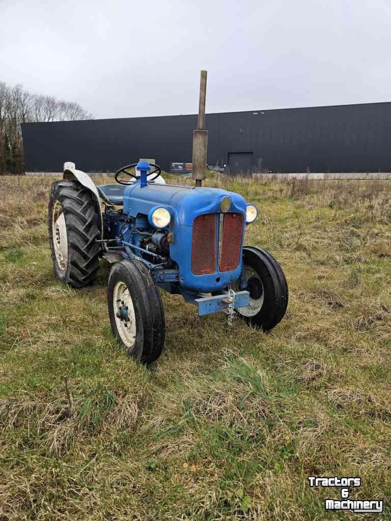 Schlepper / Traktoren Fordson Dexta Smalspoor