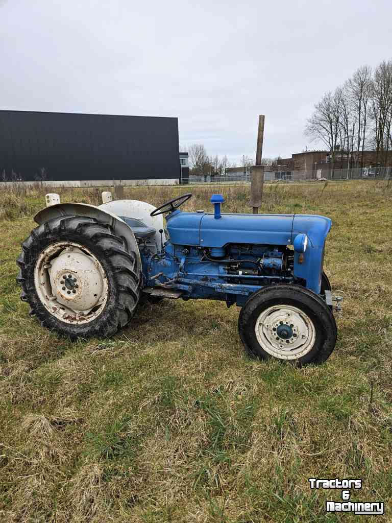 Schlepper / Traktoren Fordson Dexta Smalspoor