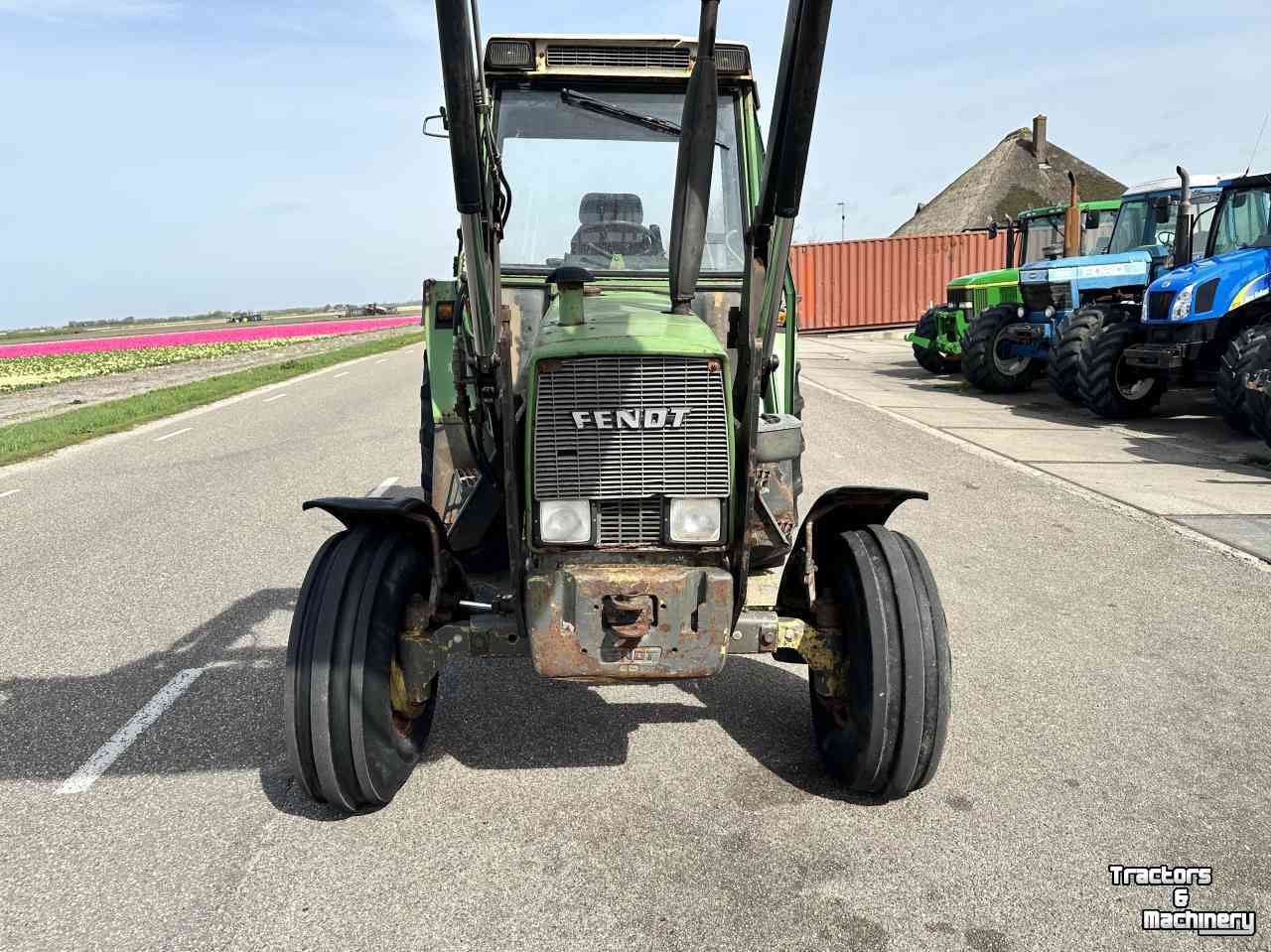 Schlepper / Traktoren Fendt 305 LS