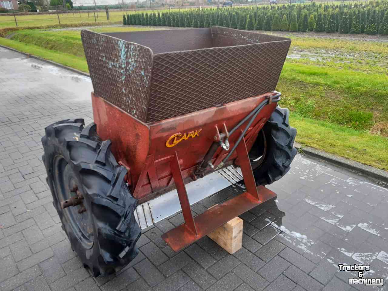 Sonstiges  Boom- & Fruitteelt Machines