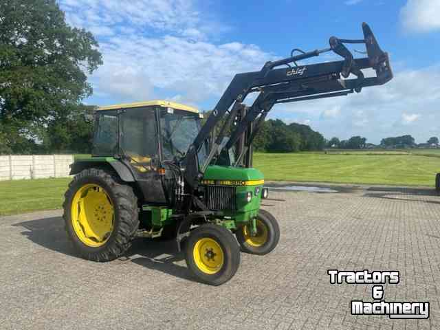 Schlepper / Traktoren John Deere 1850 + frontlader