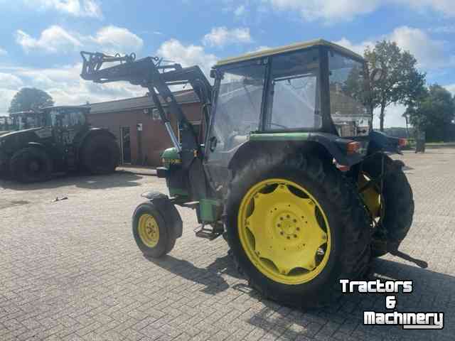 Schlepper / Traktoren John Deere 1850 + frontlader