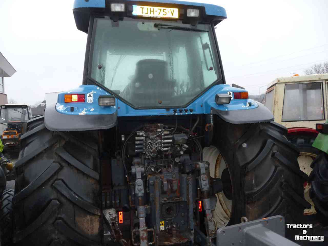 Schlepper / Traktoren New Holland 8670