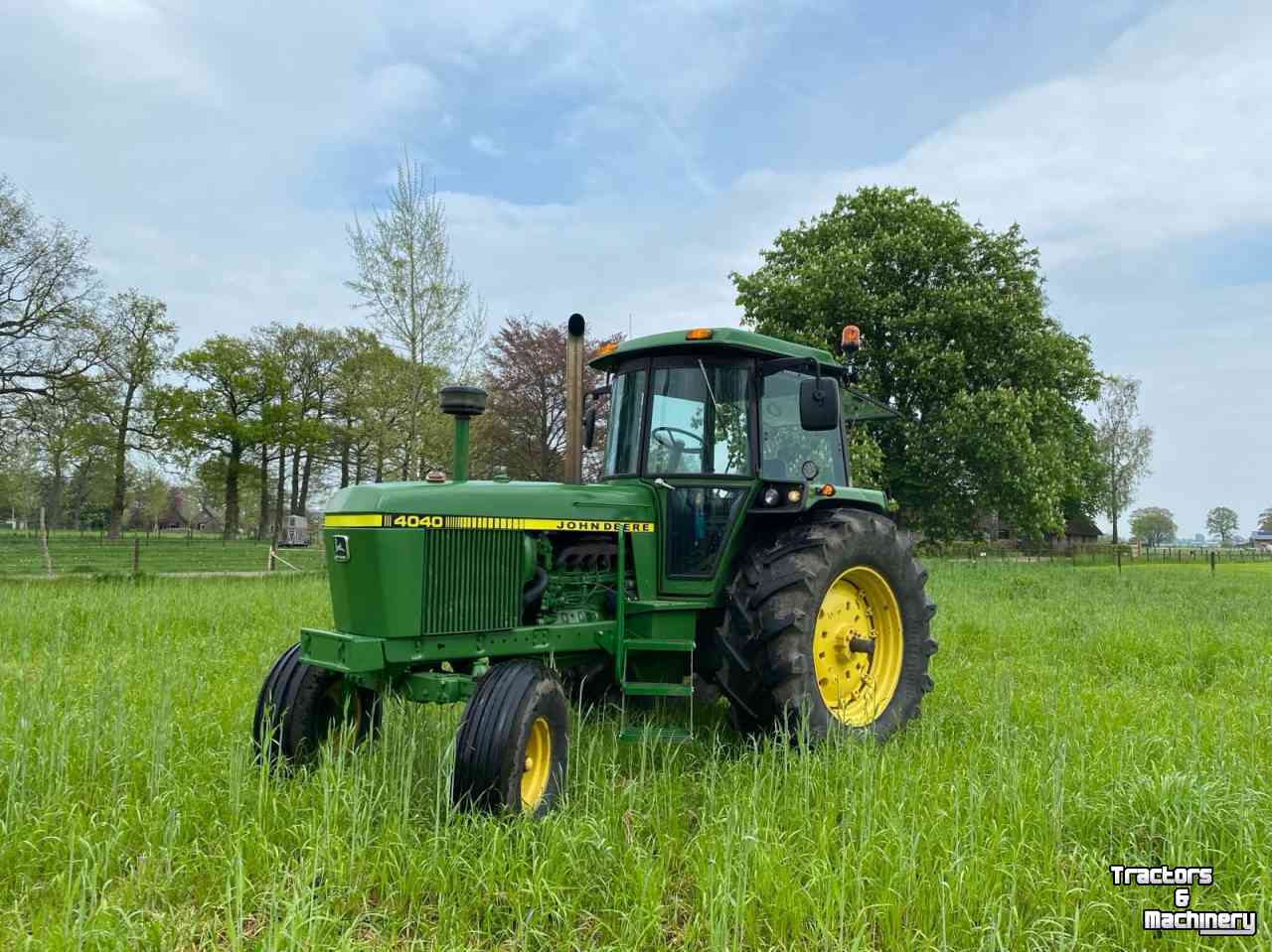 Schlepper / Traktoren John Deere 4040