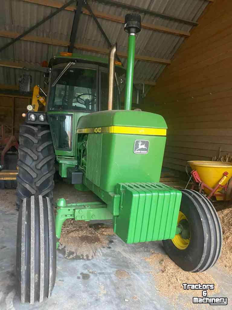 Schlepper / Traktoren John Deere 4040