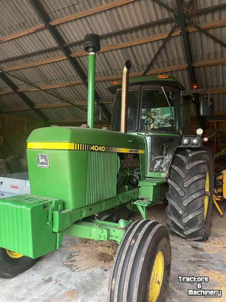 Schlepper / Traktoren John Deere 4040