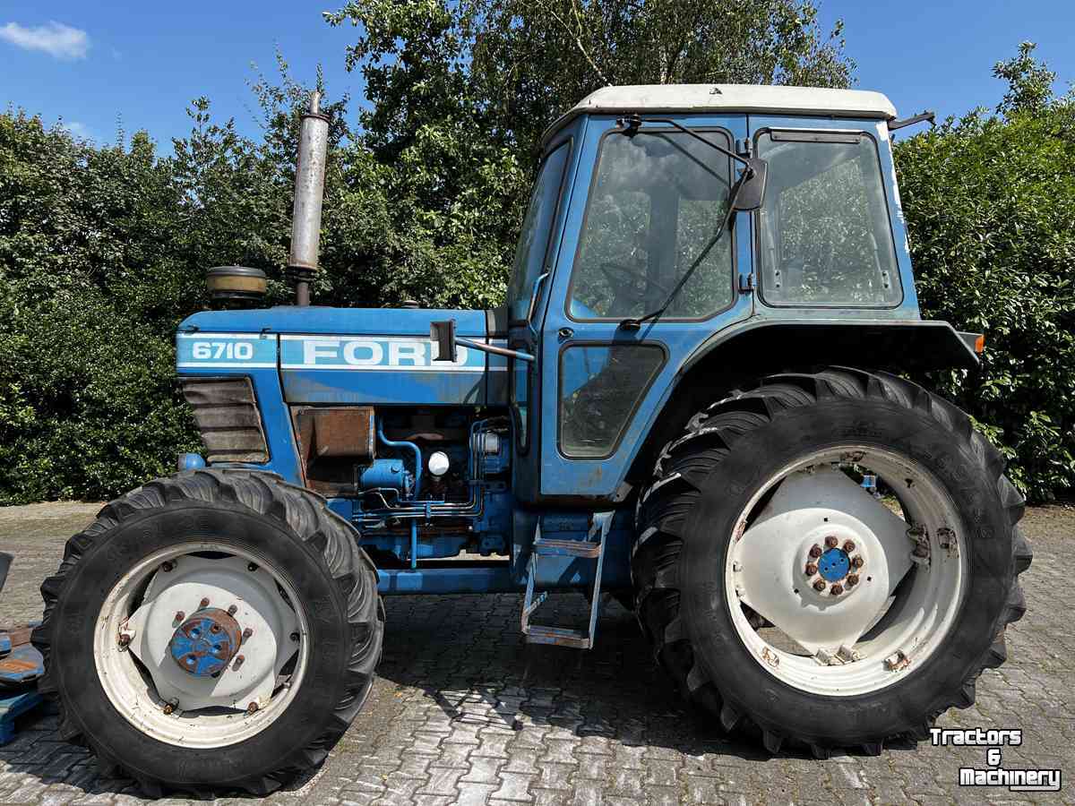 Schlepper / Traktoren Ford 6710