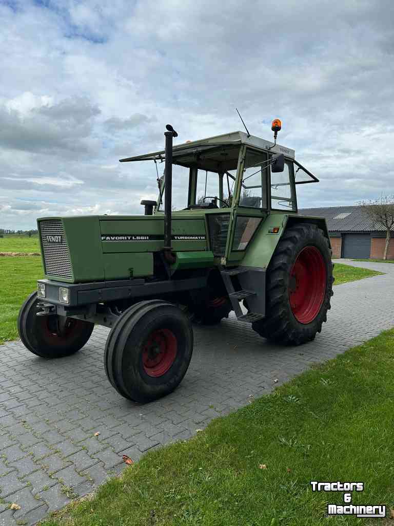 Schlepper / Traktoren Fendt Favorit 611 LS