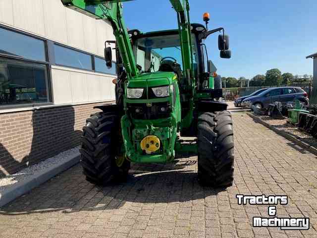 Schlepper / Traktoren John Deere 6110R