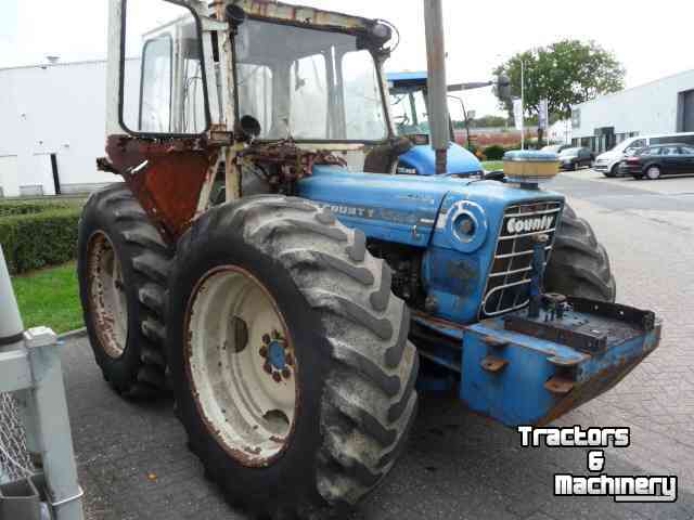 Schlepper / Traktoren Ford county 944