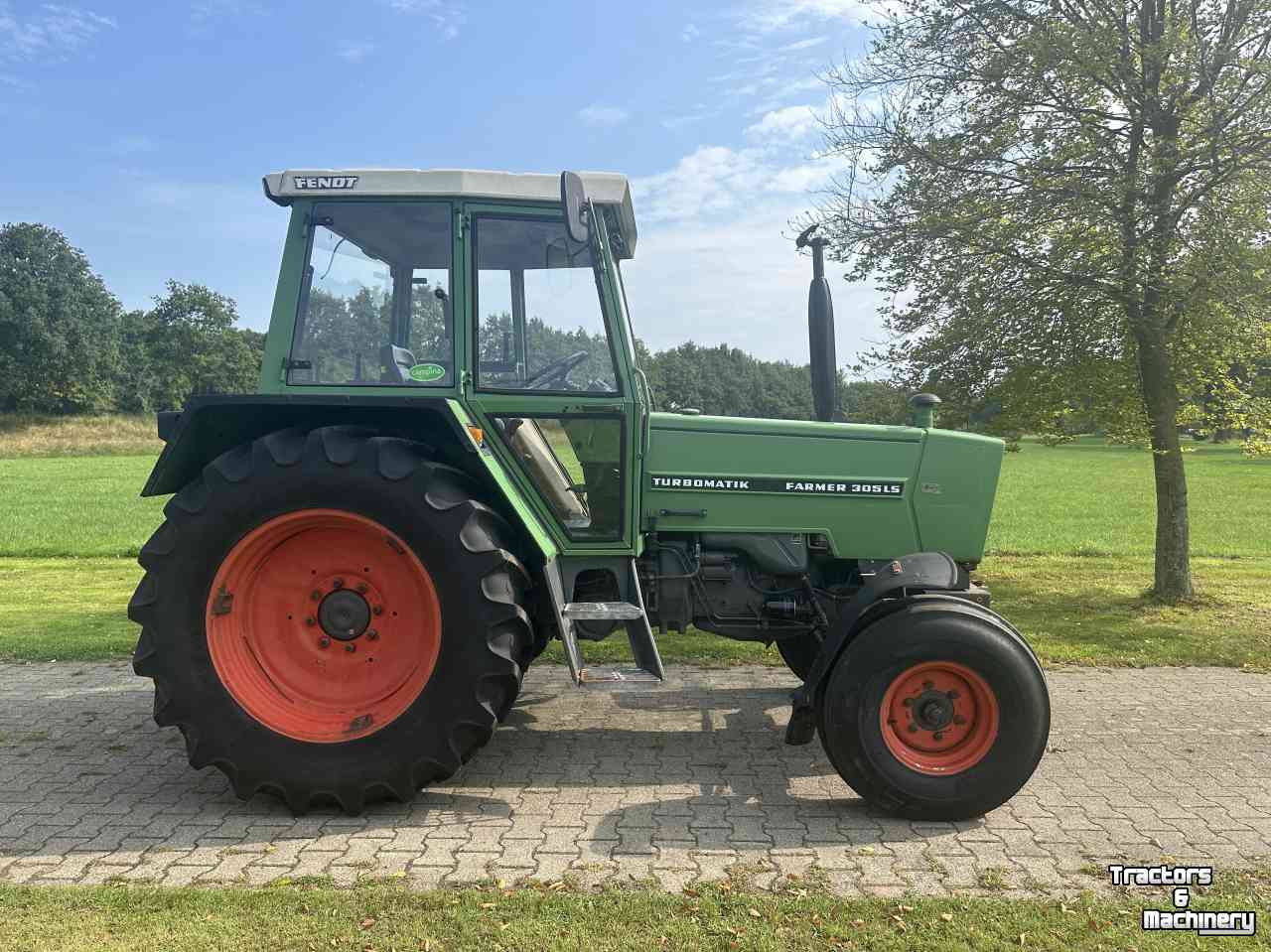 Schlepper / Traktoren Fendt 305 LS