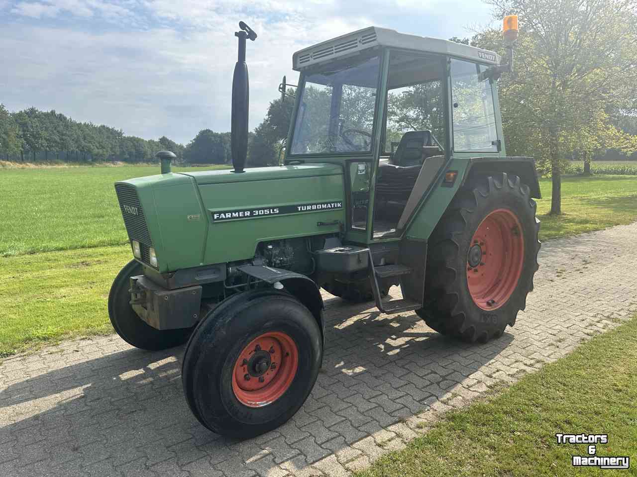 Schlepper / Traktoren Fendt 305 LS