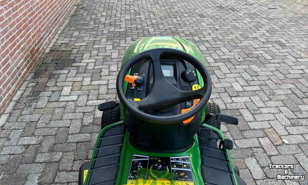 Selbstfahrende Mähwerk John Deere X350R Zitmaaier