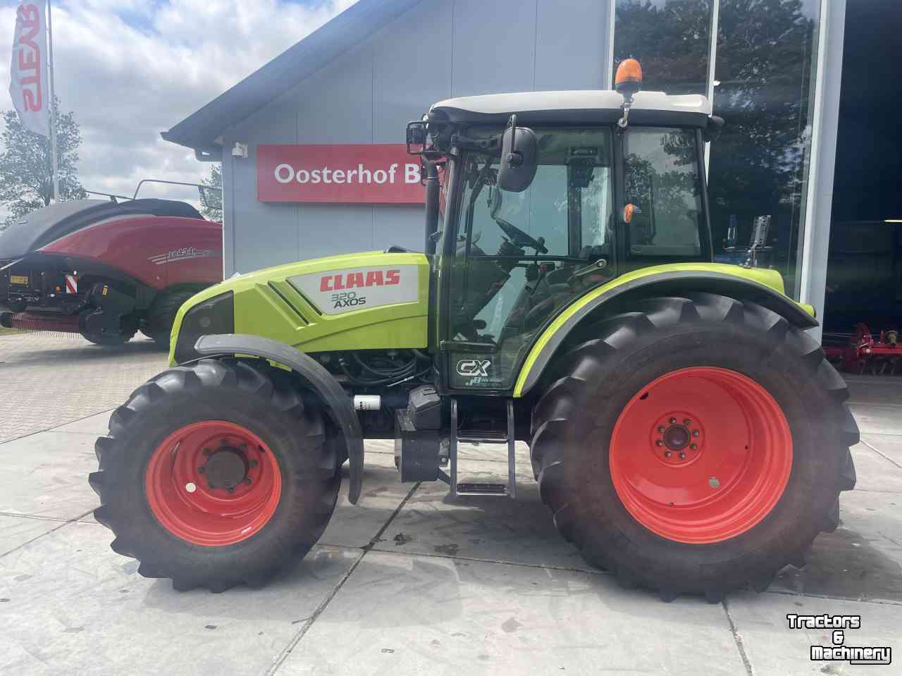 Schlepper / Traktoren Claas Axos 329